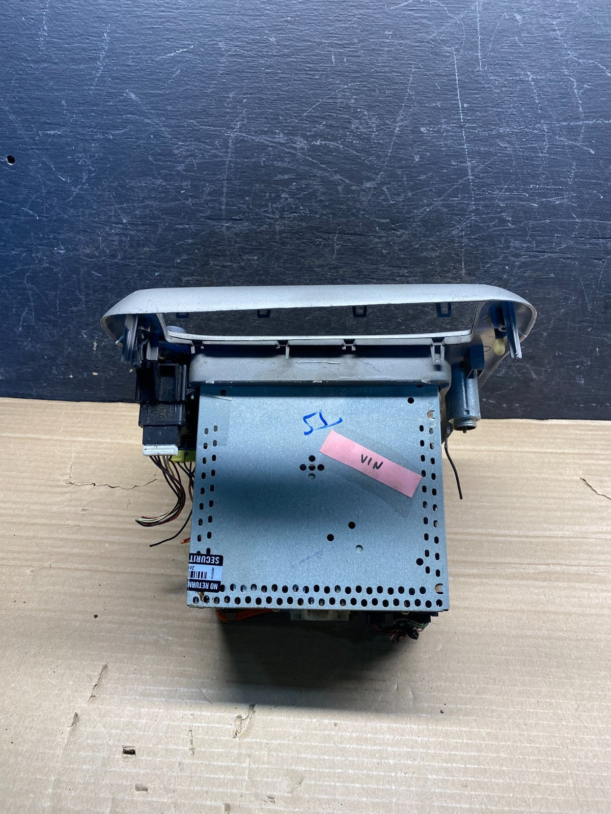 2001 - 2004 Ford Explorer Radio CD Player AM/FM ah9927 DG3