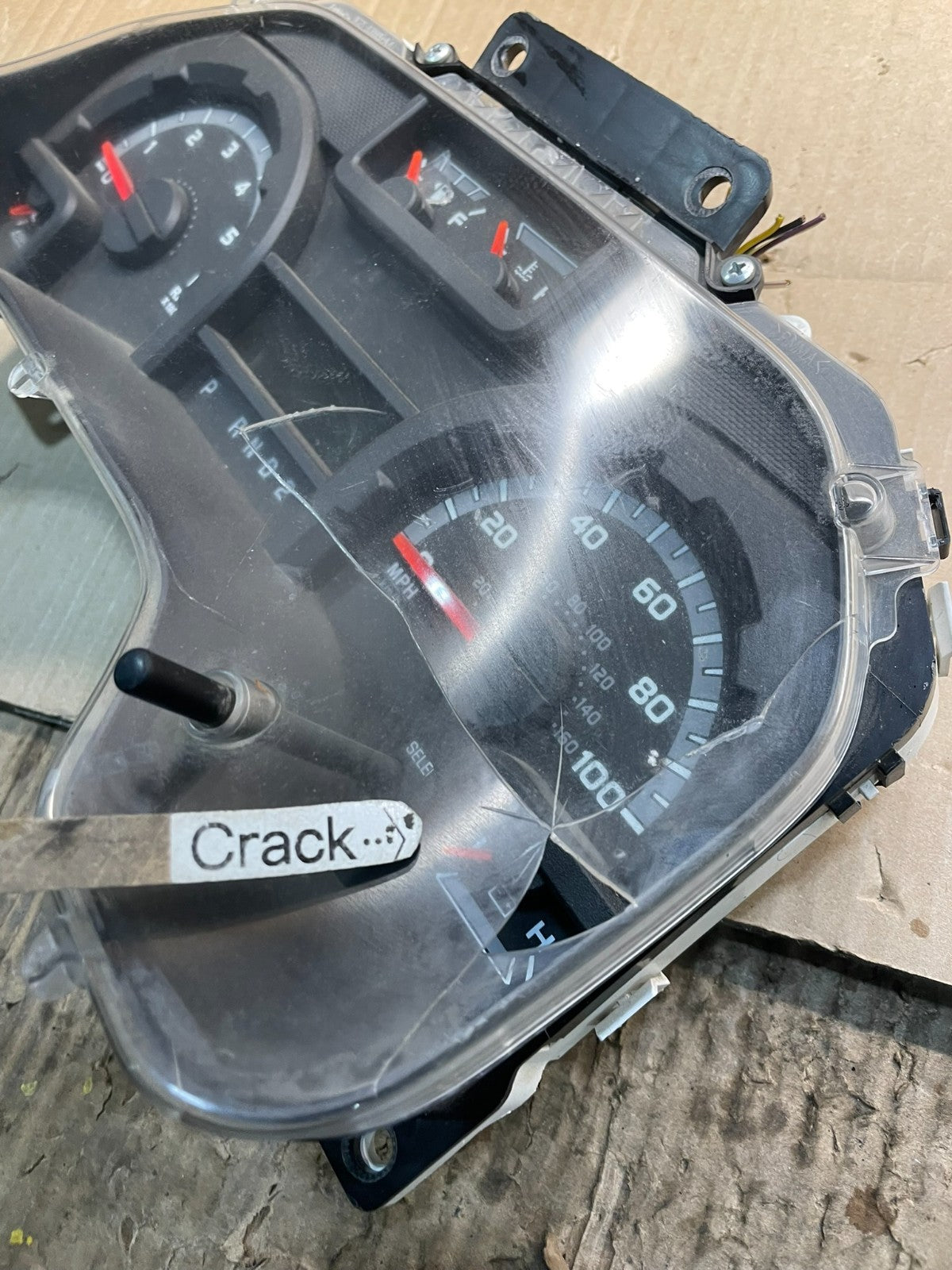 2010 Ford E150 E250 E350 Gauge Speedometer Cluster X9868 DG1