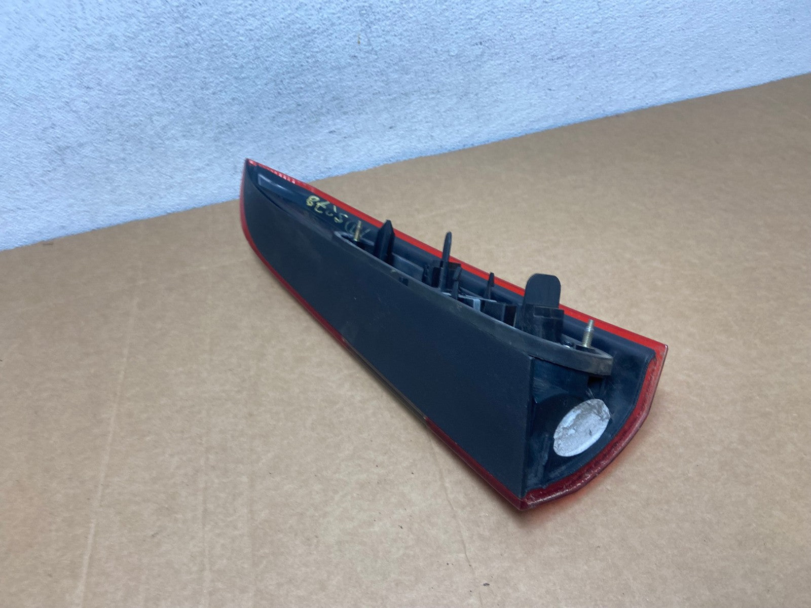 2001 - 2004 Volvo XC70 V70 Left Driver LH Side Tail Light Upper AD5278 LK7