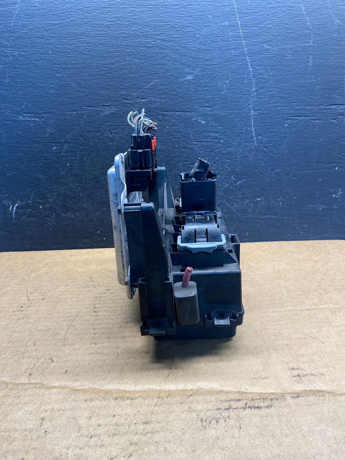 2007 2008 2009 Dodge Durango Fuse Box Relay Panel Body Module BCM AD7315 DG2