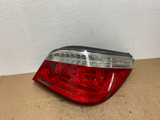 2008 2009 2010 BMW 5 525i 530i Right Passenger Rh Tail Side Light Oem AC0345 LK0