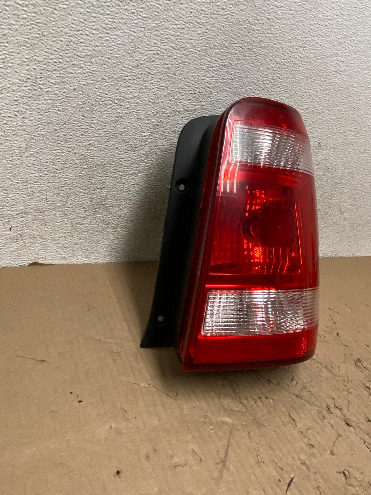 2008 to 2012 Ford Escape Right Passenger RH Side Tail Light AG8098 LK1