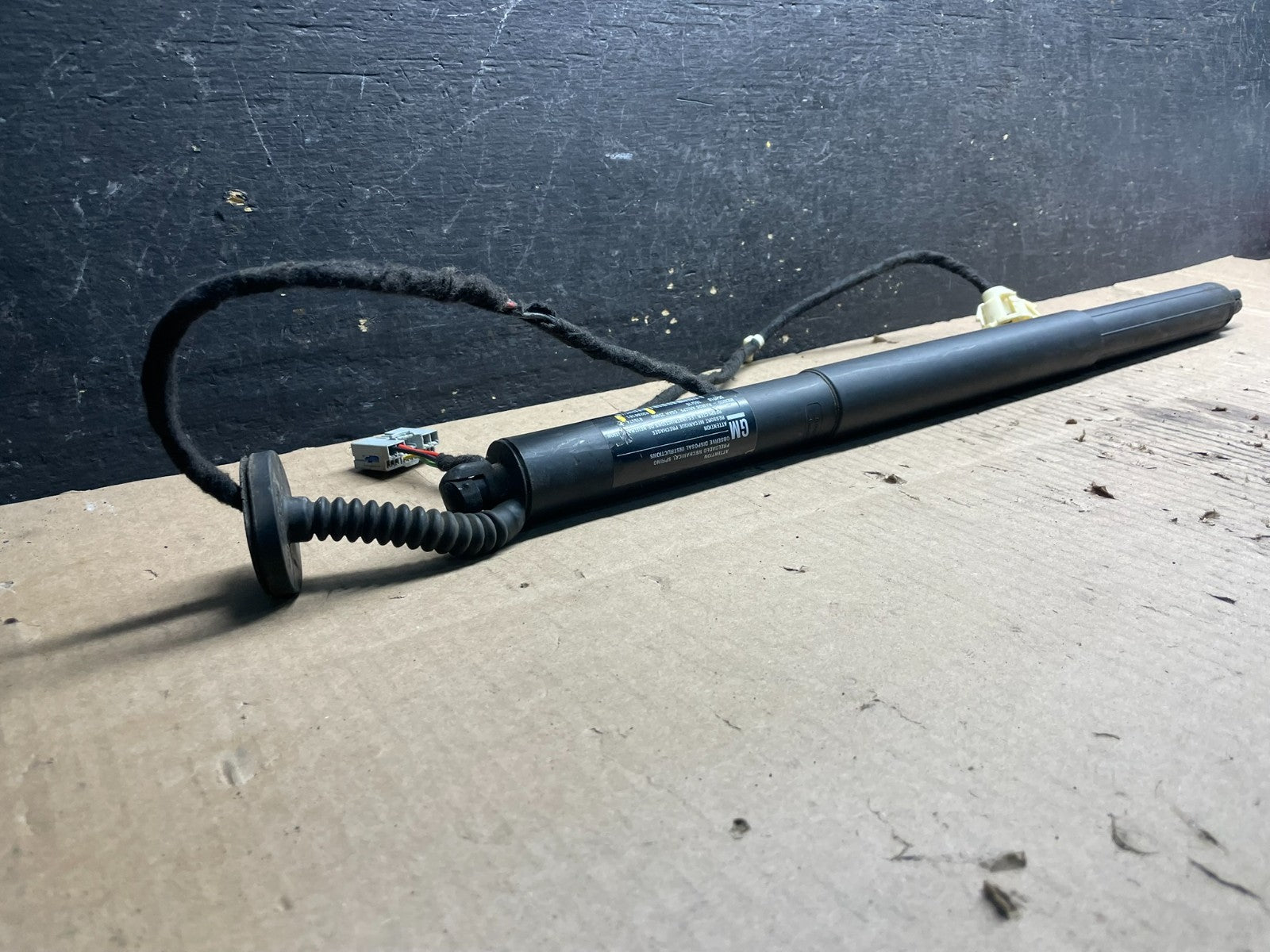 2016 - 2017 Chevrolet Equinox Rear Power Lift Gate Liftgate Hatch Strut V0727 DG1