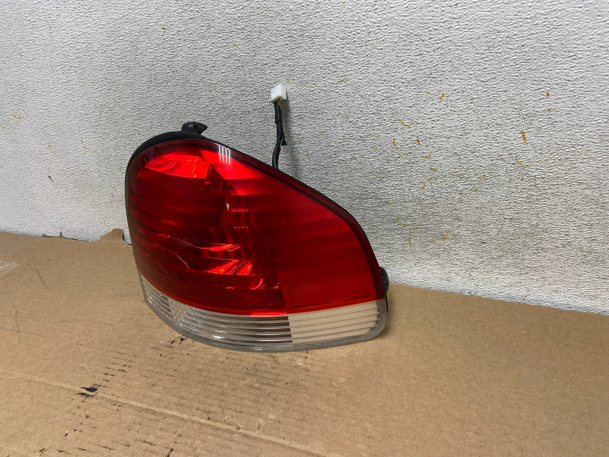 2005 to 2006 Hyundai Santa Fe Right Passenger Rh Side Tail Light AH7857 LK2