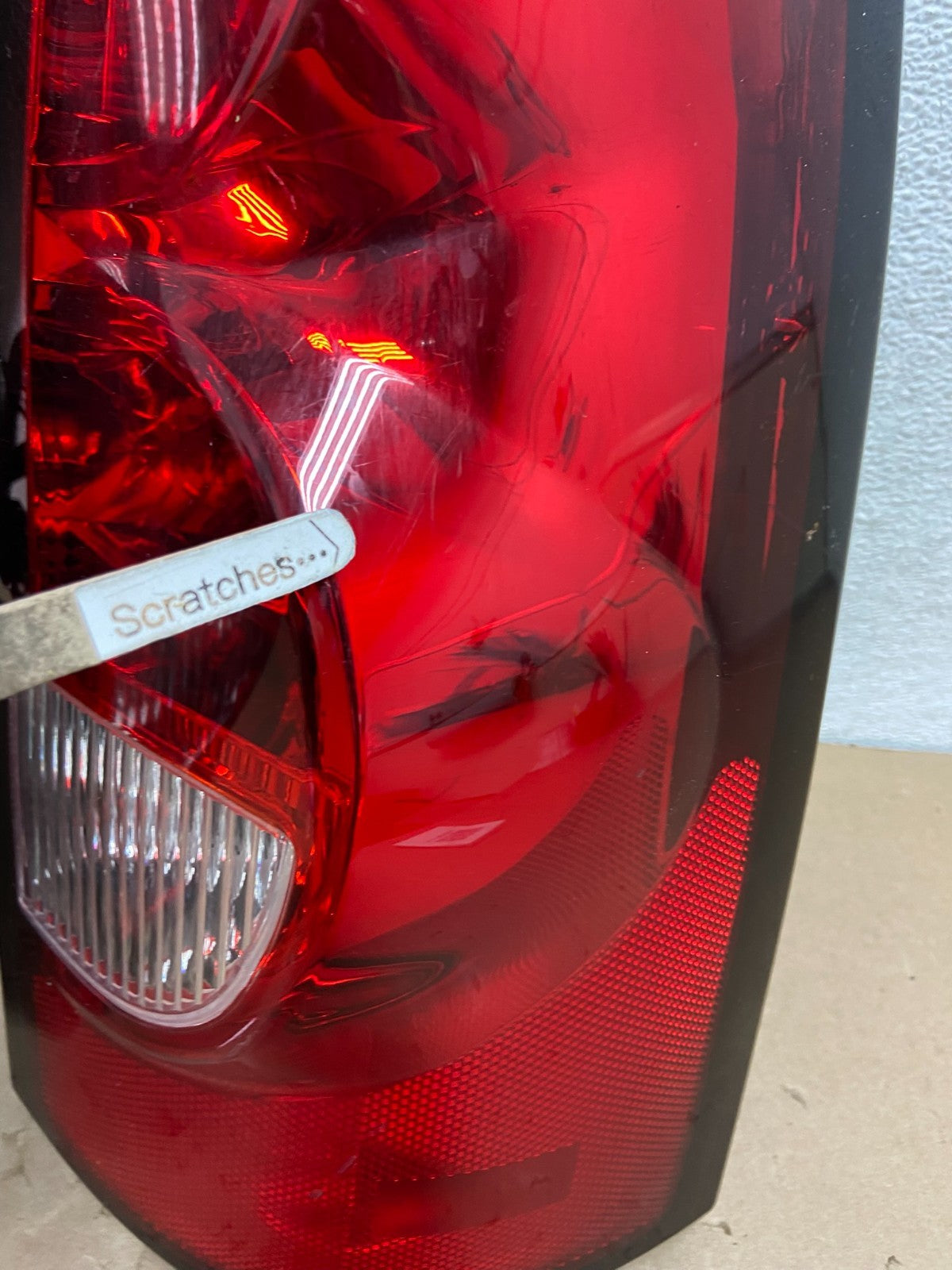 2003-2006 Chevrolet Silverado Left + Right Side Tail lights AG4279 LK4