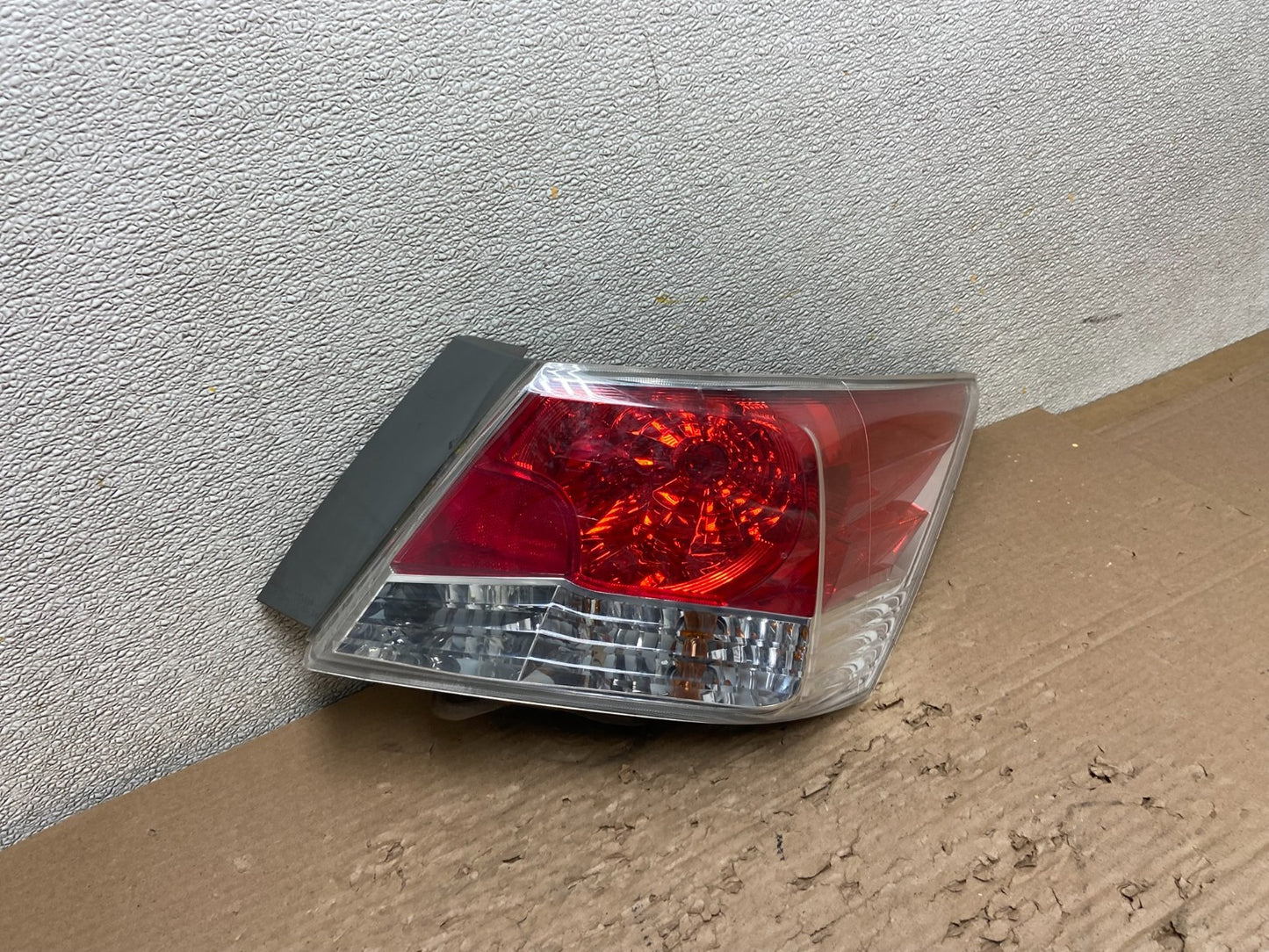 2008 to 2012 Honda Accord Sedan Tail light Right Passenger RH Side AB1669 DW2