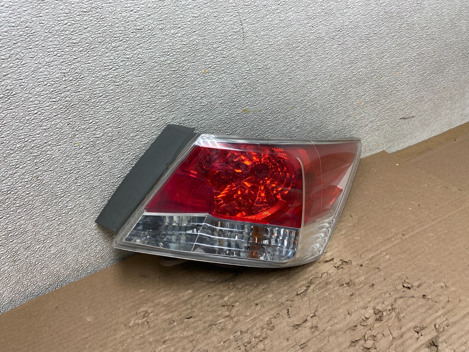 2008 to 2012 Honda Accord Sedan Tail light Right Passenger RH Side AB1669 DW2