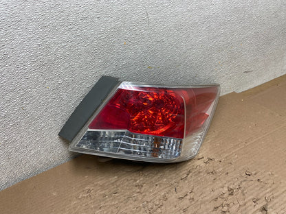 2008 to 2012 Honda Accord Sedan Tail light Right Passenger RH Side AB1669 DW2