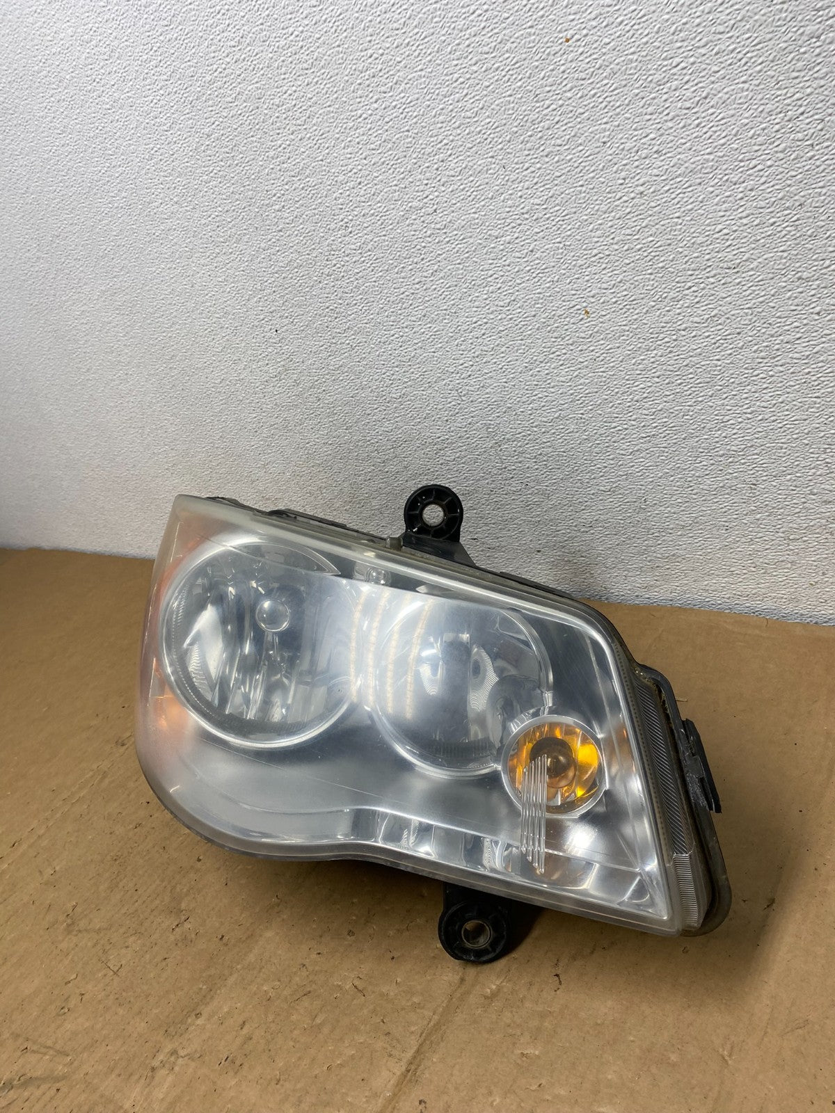 2011 to 2016 Chrysler Town and Country Right Passenger Headlight AC8649 DW2