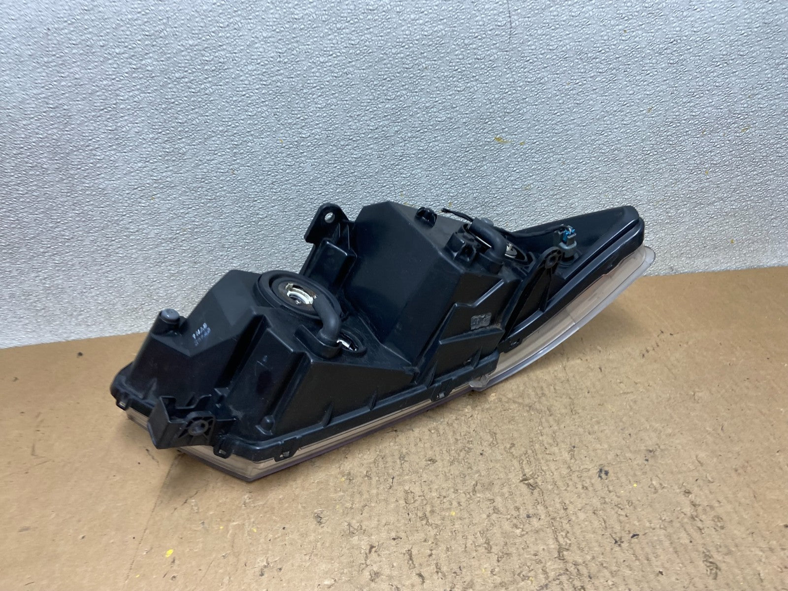 2009 to 2017 Dodge Journey Headlight Left Driver Lh Side Halogen AA0207 DW4