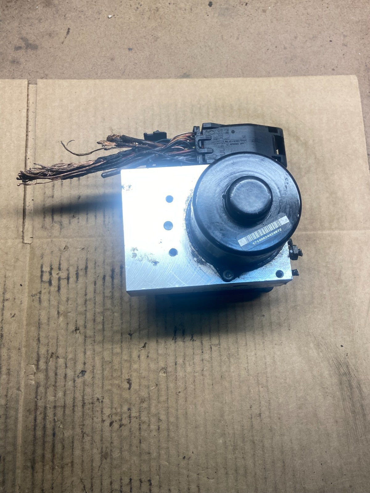 06-12 Mercedes R350,GL450,ML500 A2515452532 ABS AntiLock Brake Pump OEM Y4360 DG0