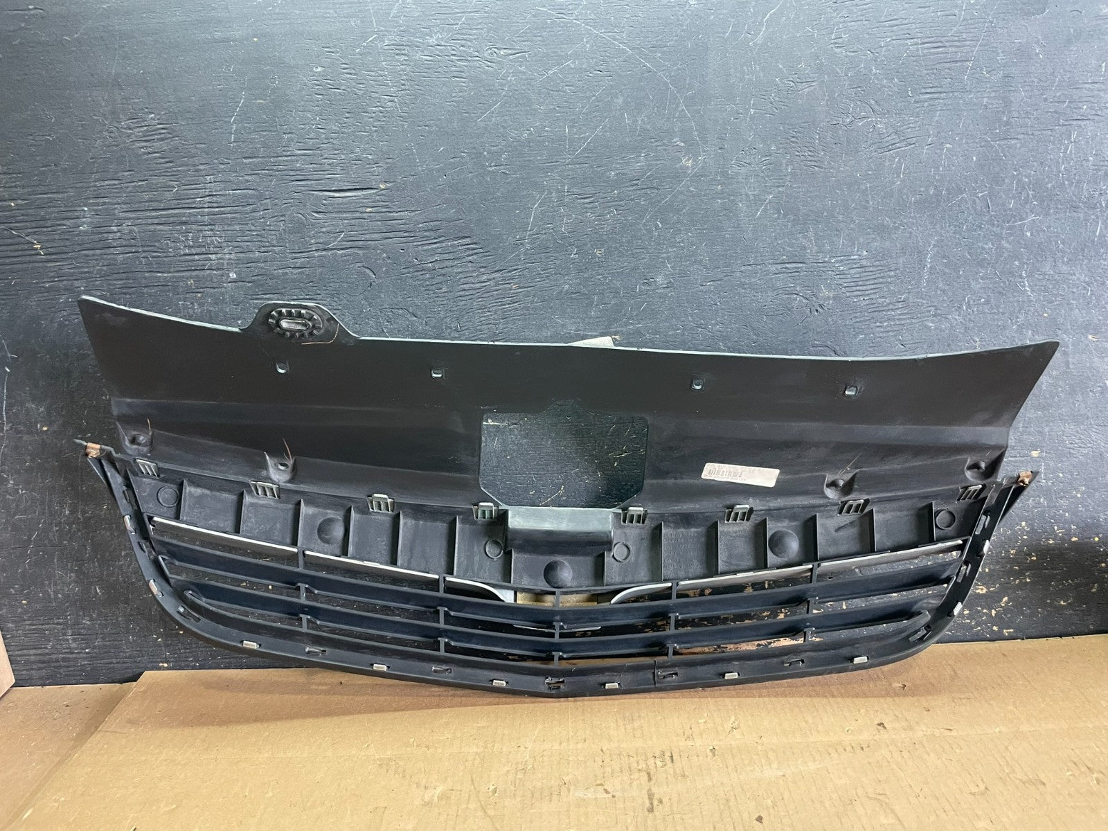 2008 2009 Saturn Aura Front Upper Grille Grill AA2280 DG4