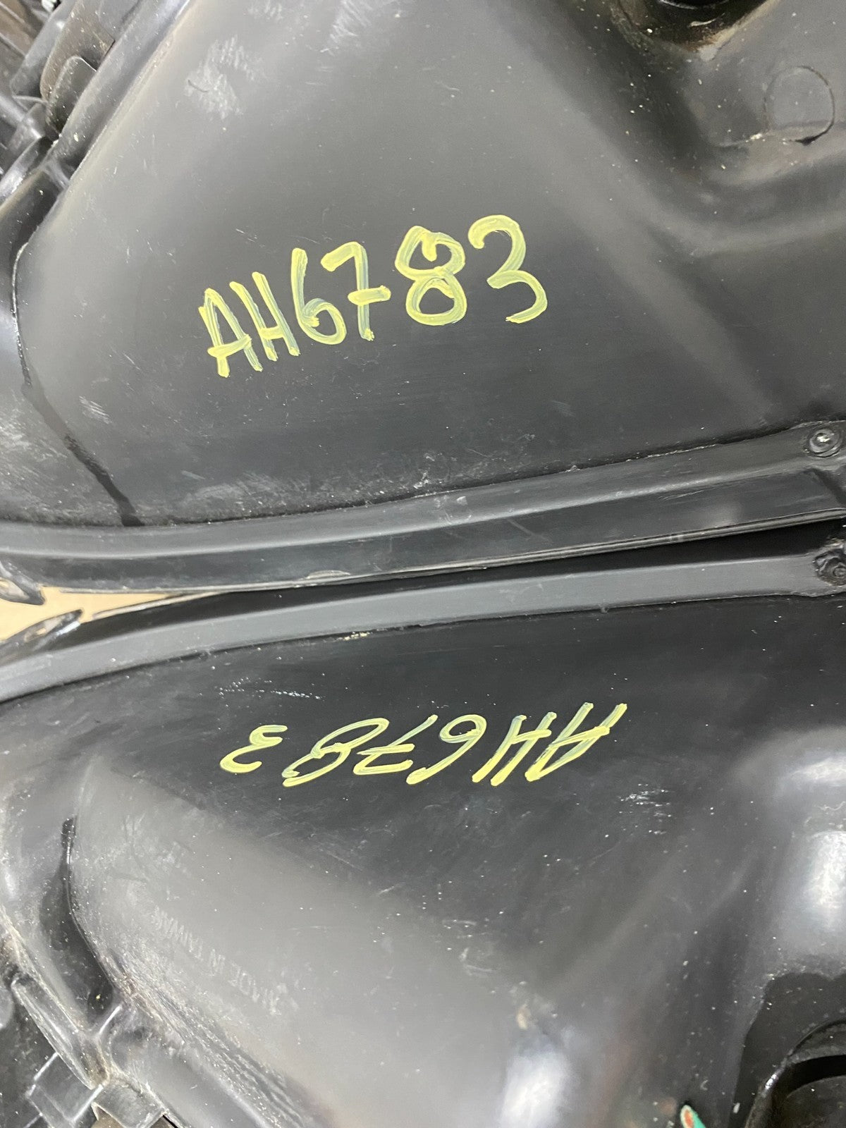 2004 2005 2006 Toyota Highlander Headlights Left+Right Side AH6783 DW9