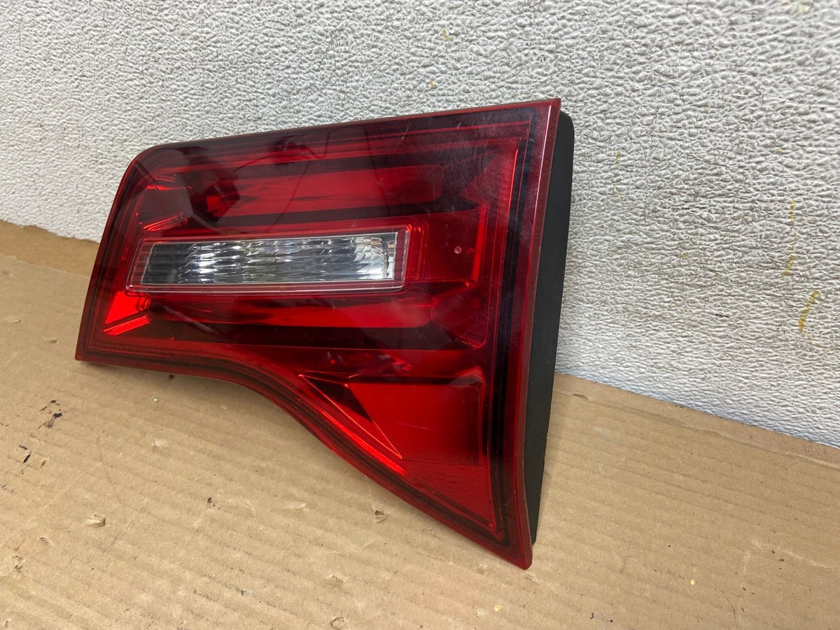 2010 - 2013 Acura Mdx Right Passenger Rh Side Inner Tail Light AH0597 LK2