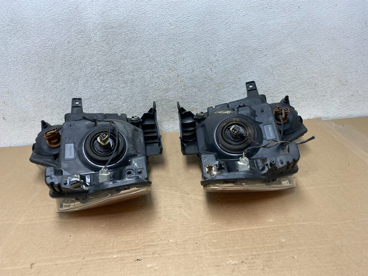 2009 to 2014 Ford F-150 F150 Left+Right Halogen Headlights AH9392 DW12
