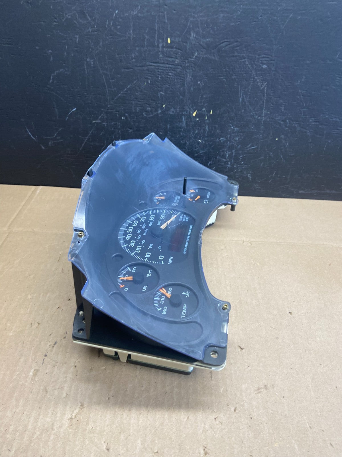 2001 to 2002 Chevrolet Express Speedometer Cluster Gauge OEM  AB9379 DG2