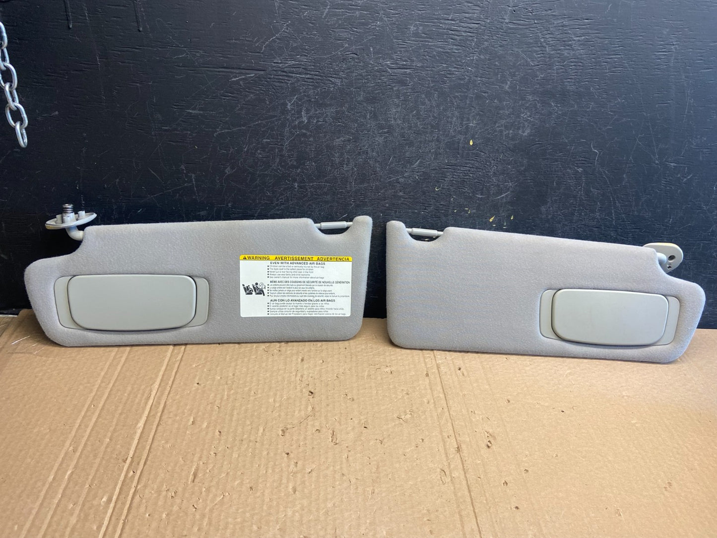 2007 to 2013 Toyota Tundra Right+Left Sun Visors AF62951