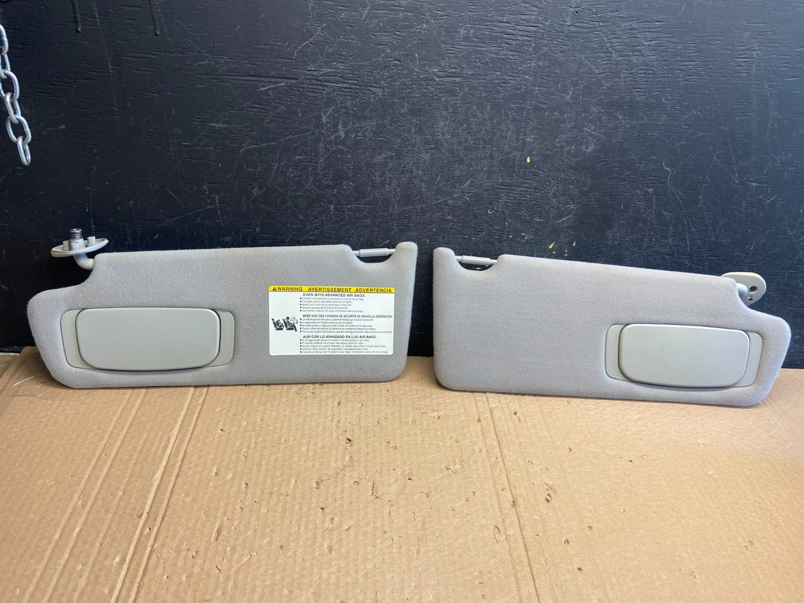 2007 to 2013 Toyota Tundra Right+Left Sun Visors AF62951