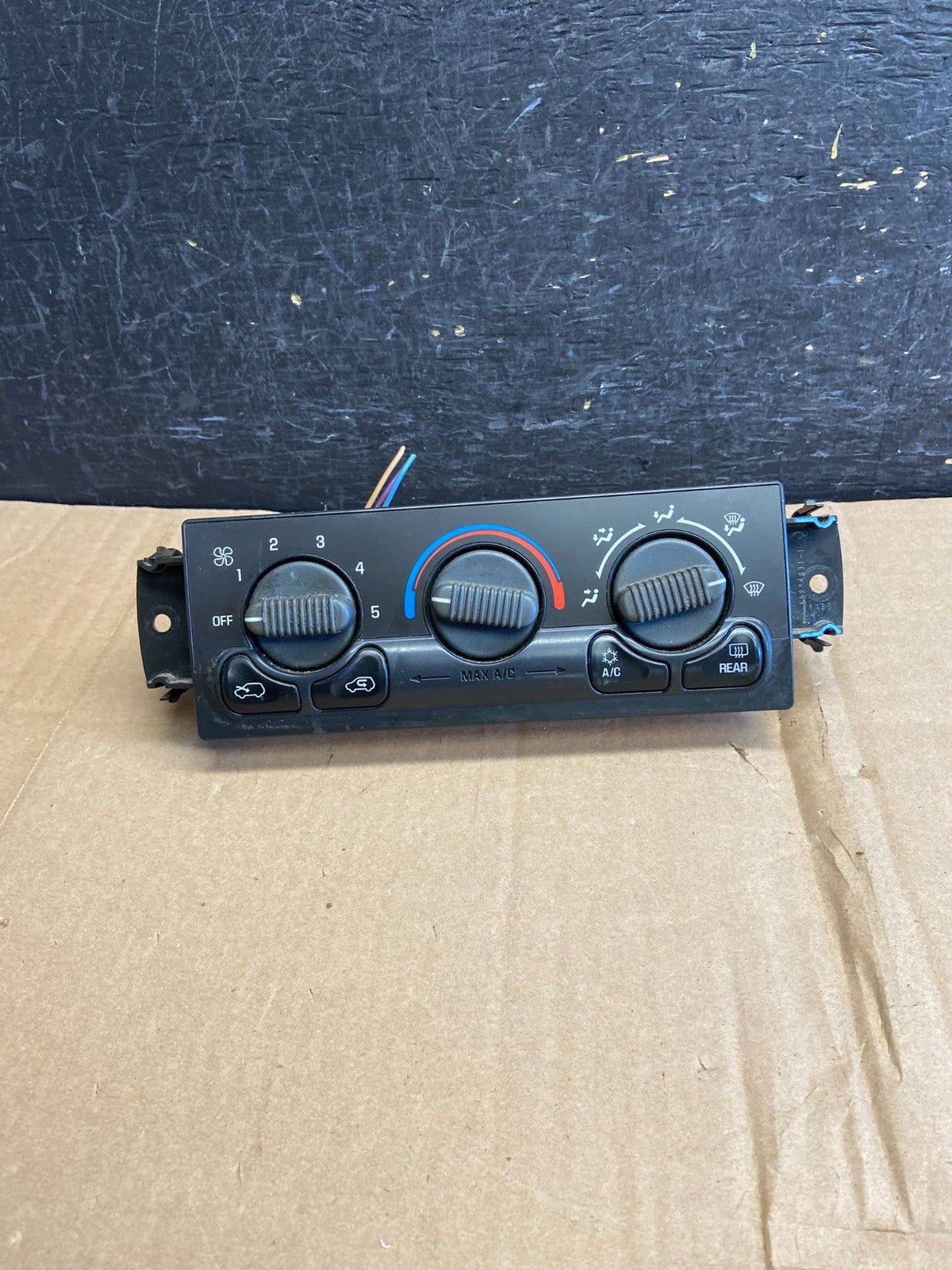1999-2001 Chevrolet Tahoe AC Climate Control HVAC Rear Window Defogger ai5983 DG0