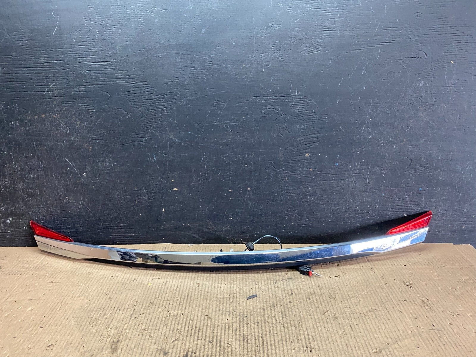 2011 2012 2013 2014 Chrysler 200 Sedan Rear Trunk Chrome Moulding  Oem J73460