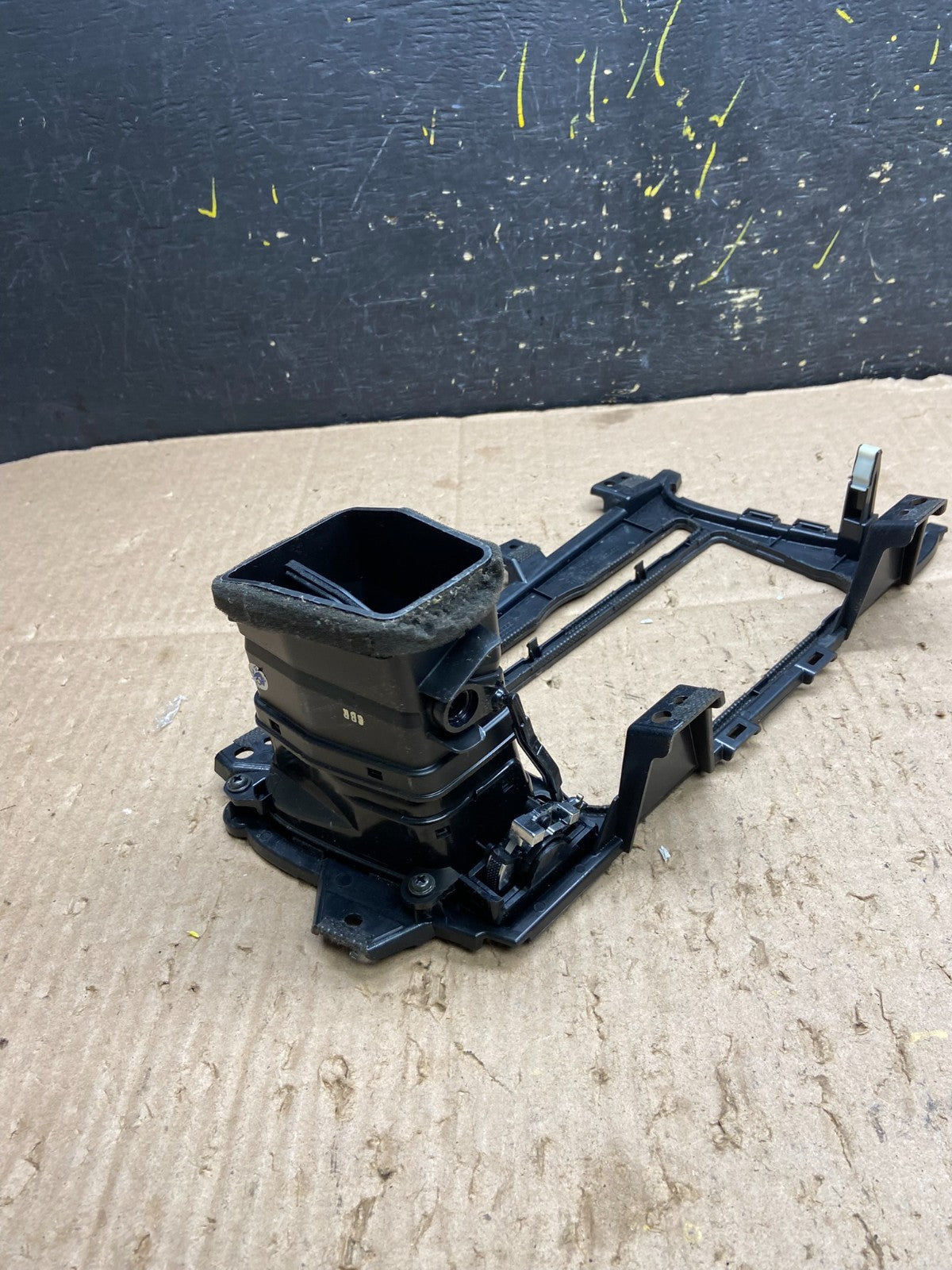 2011 2012 2013 Kia Optima Front  Dash Radio Bezel Trim Air Vent OEM Y7807 DG3