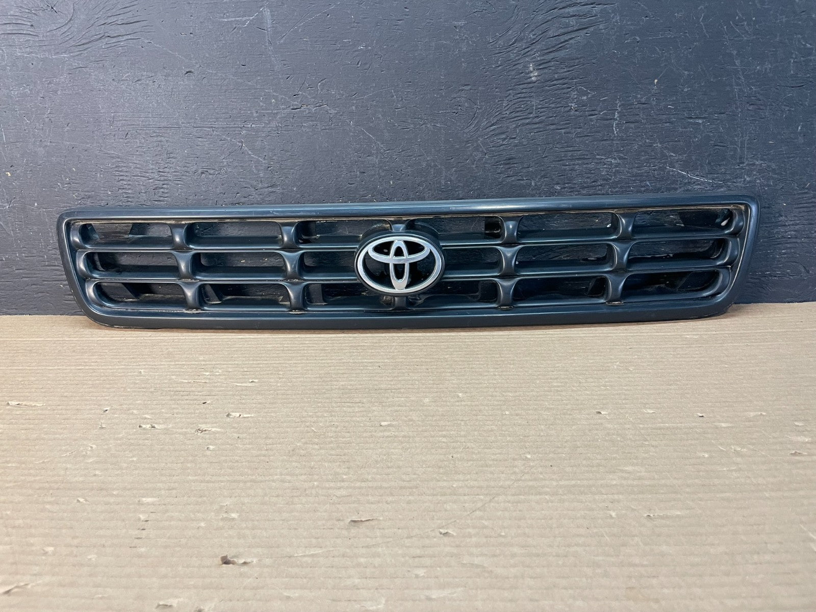1998 1999 2000 Toyota RAV4 Front Upper Grill Grille ae9930 DG0