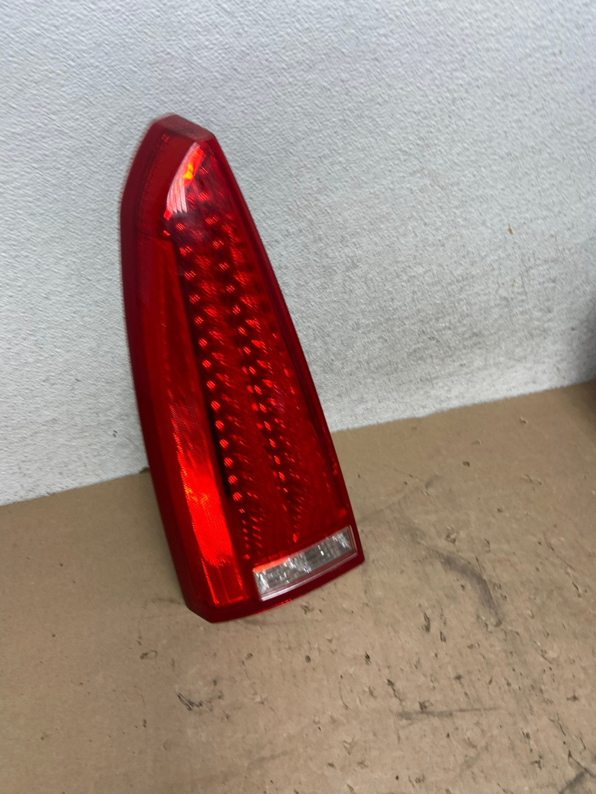 2006 to 2011 Cadillac DTS Left Driver Lh Side LED Tail light AG4220 LK2