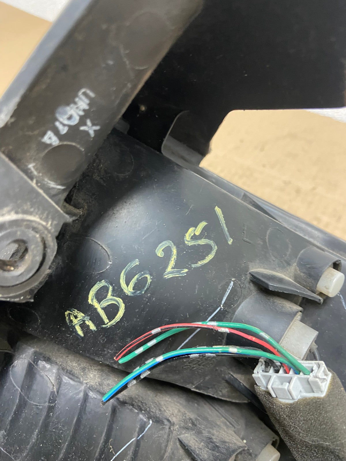 2002 2003 2004 Honda Odyssey Left Driver LH Side Tail Light AB6251 LK7