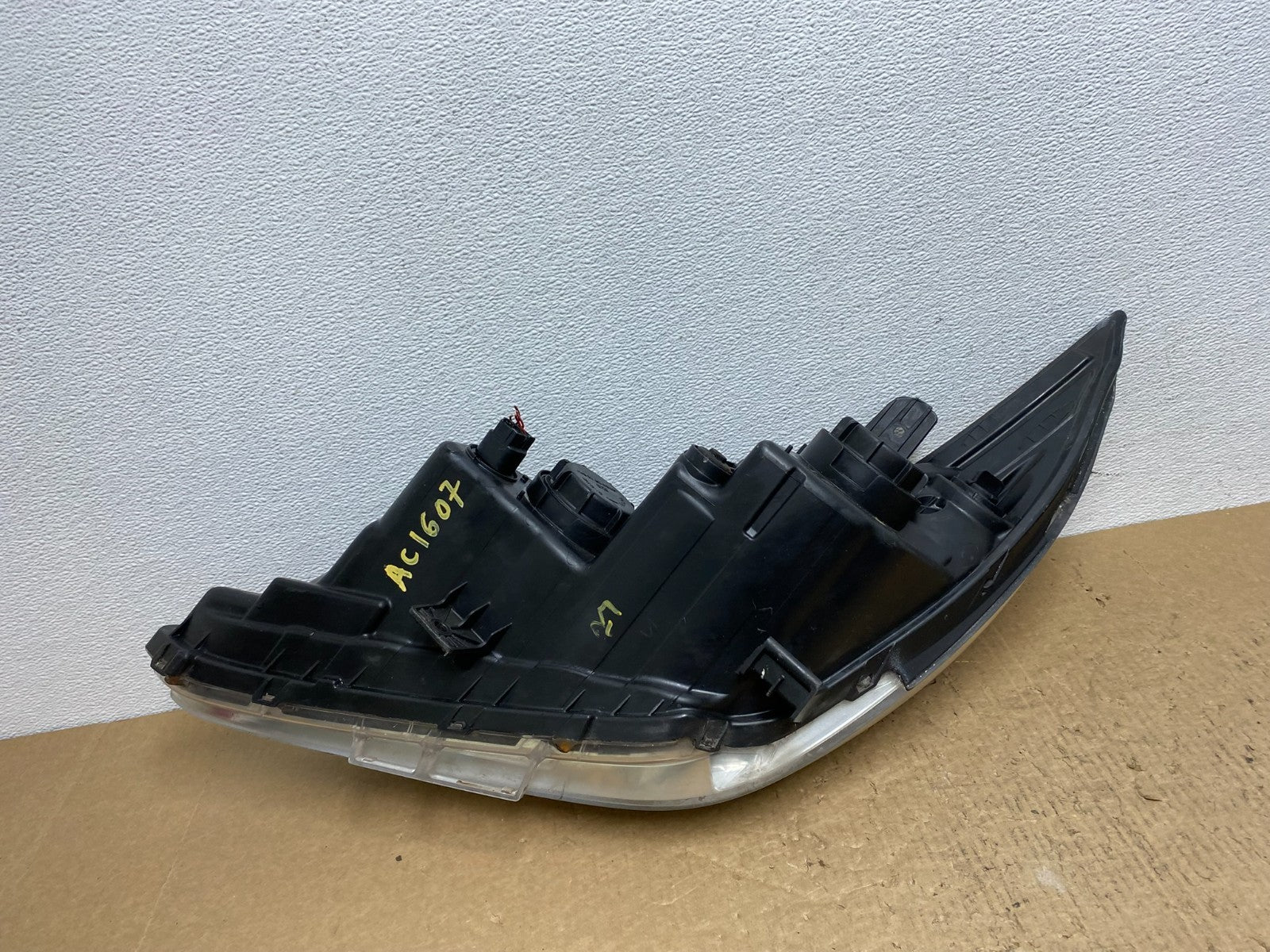 2011 - 2014 Hyundai Sonata Right Passenger Rh Side Headlight Halogen AC1607 DW8