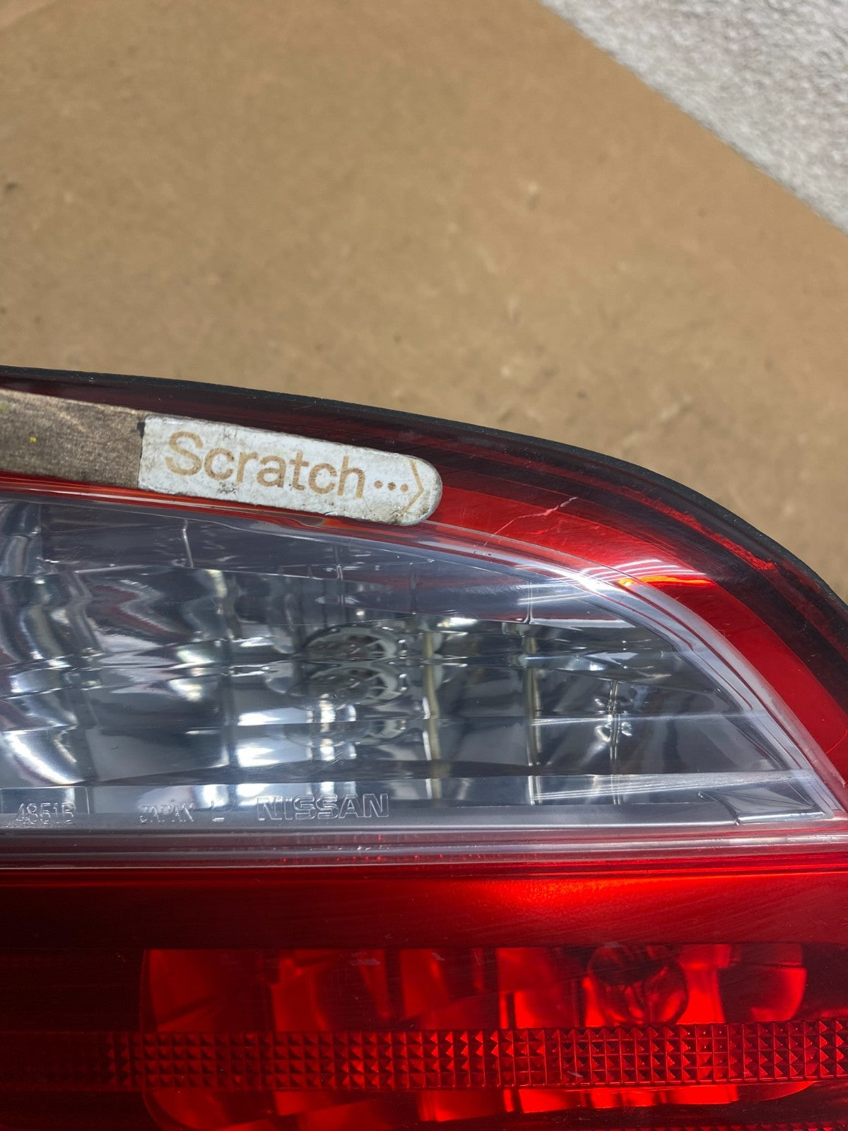 2000-2001 Infiniti i30 Left Driver Lh Side Tail Light Inner Oem V5196 DG3