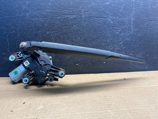 2017 to 2021 Nissan Rogue Rear Windshield Wiper Motor AE8221 DG0