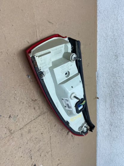 2006 to 2011 Cadillac DTS Left Driver Lh Side LED Tail light AF5106 LK3