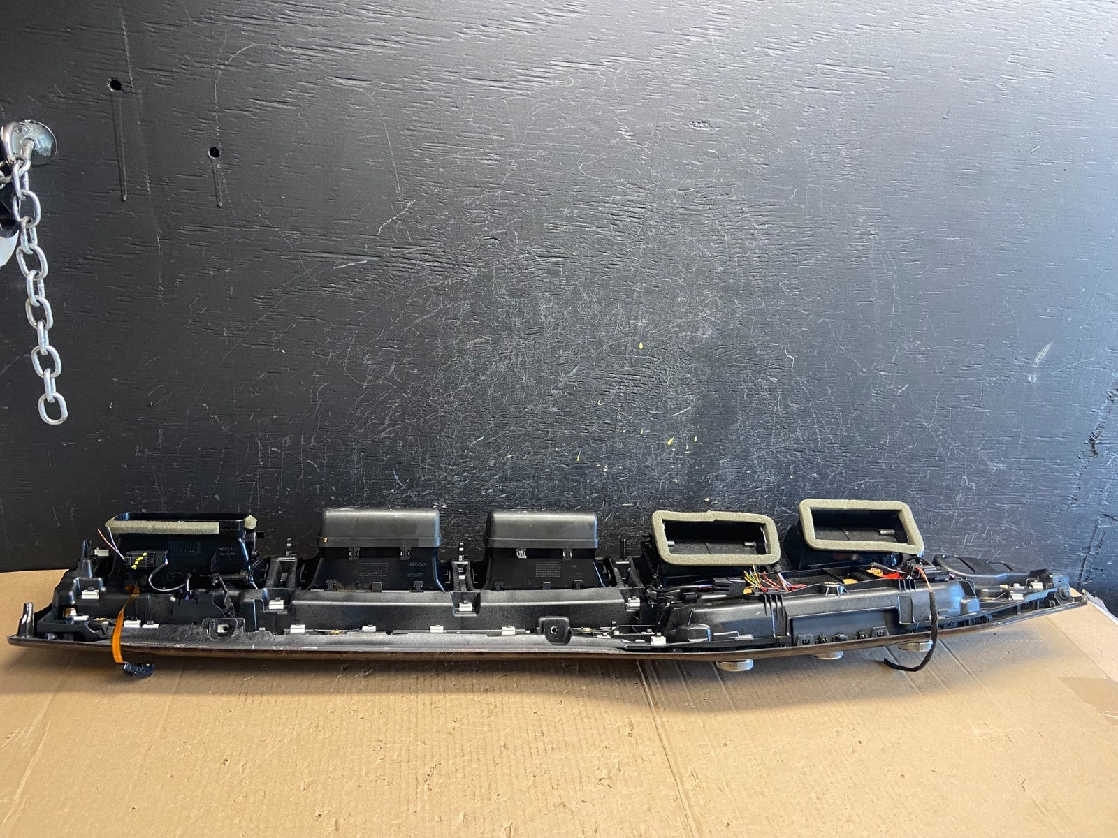 2017-2019 Audi Q7 Center Console Climate Control Air Vent Dash Panel AE3900 DG6