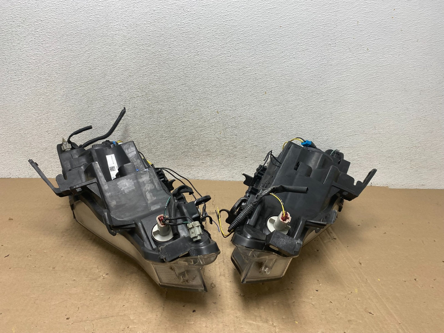 Halogen 2011 2012 2013 2014 Nissan Murano Headlights Left+Right AG4761 DW7