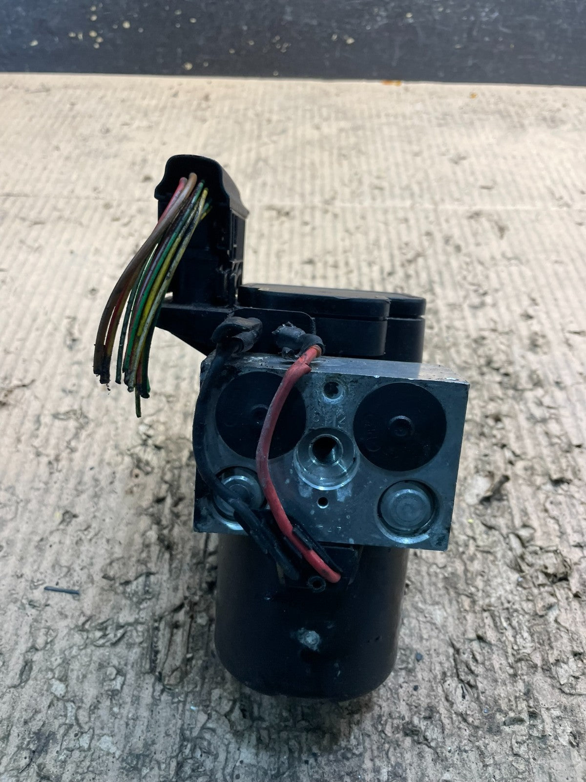 2001 to 2003 Mercedes CLK320 CLK55 ABS Anti Lock Brake Pump V6441 DG2