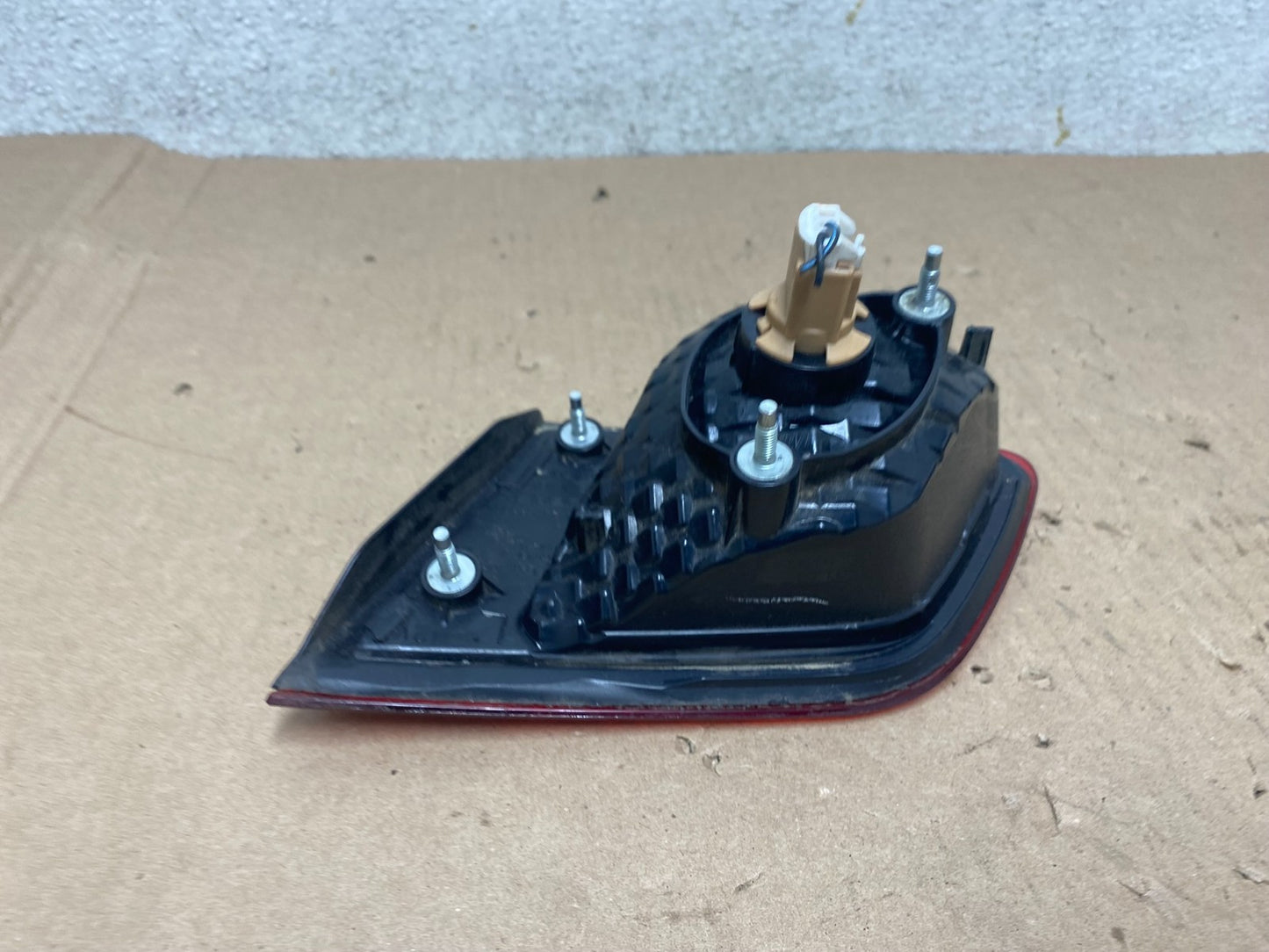 2010-2014 Subaru Legacy Left Driver LH Side Tail Light Inner OEM R1261 DW3