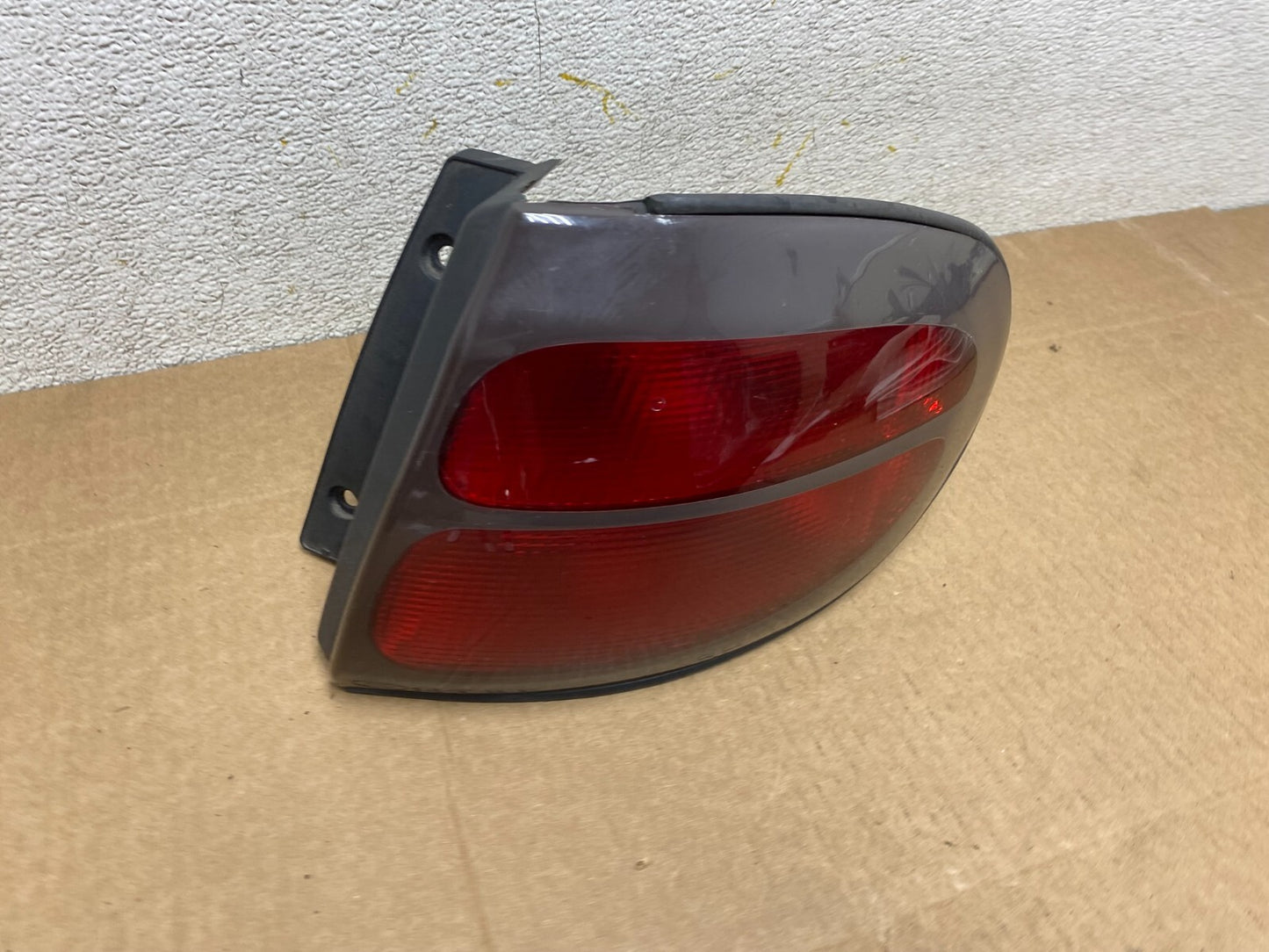 1998 to 1999 Ford Taurus Wagon Right Passenger RH Side Tail Light OEM O6707 DW2