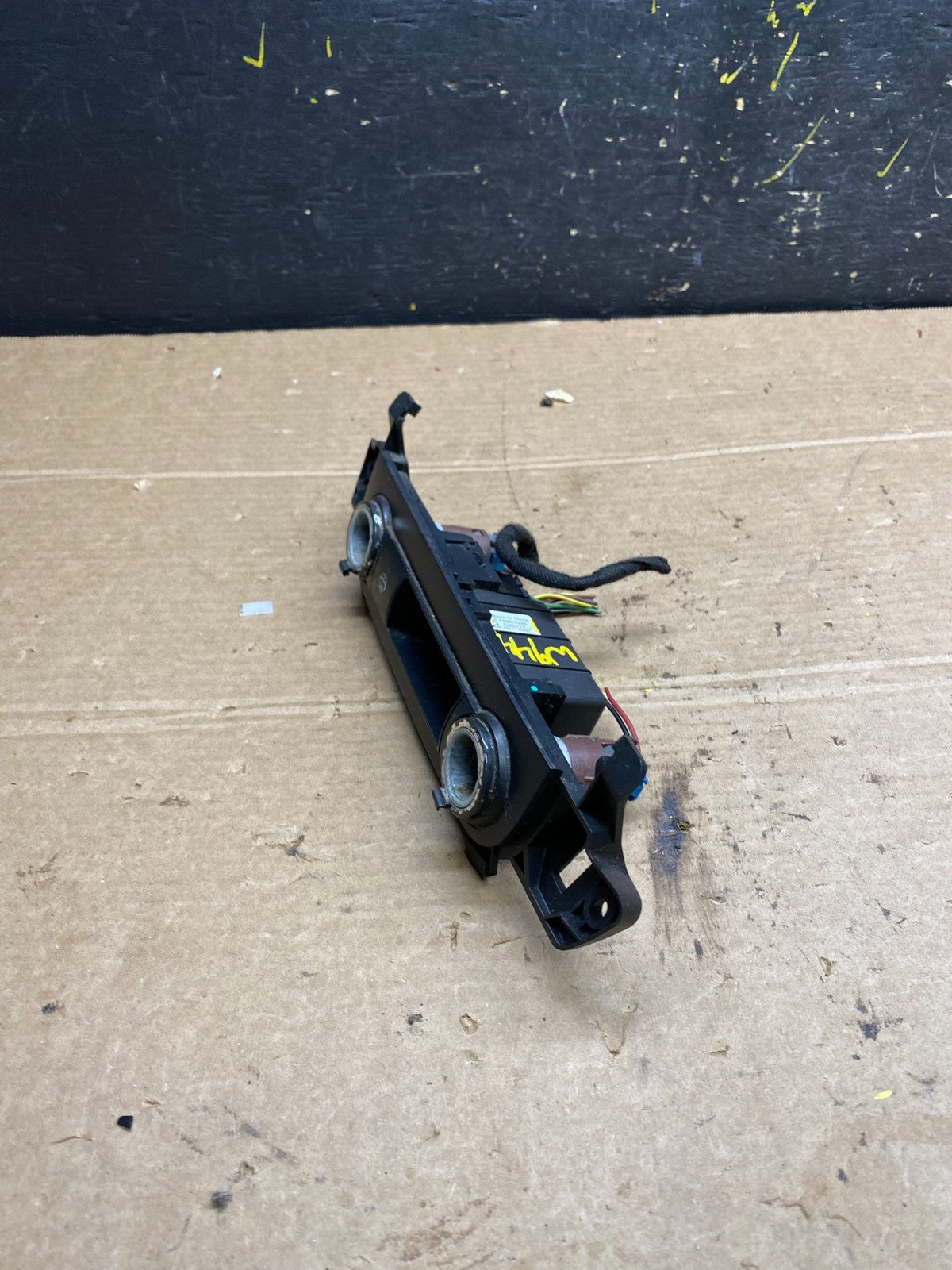 2007-2014 Chevrolet Tahoe Silverado Yukon Windshield Switch Outlet 12v w9441 DG2