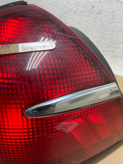 1998 - 2002 Mercury Grand Marquis Left Driver Lh Side Tail Light AE8987 LK3