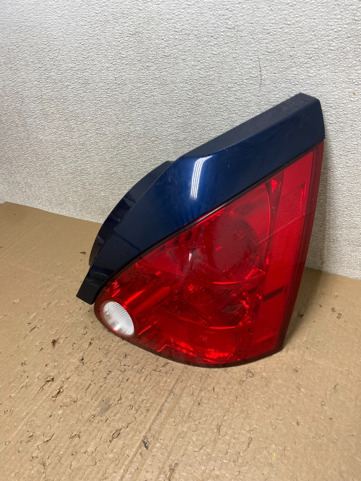 2004 2005 2006 2007 2008 Nissan Maxima Right Passenger Tail Light U0654 DW1
