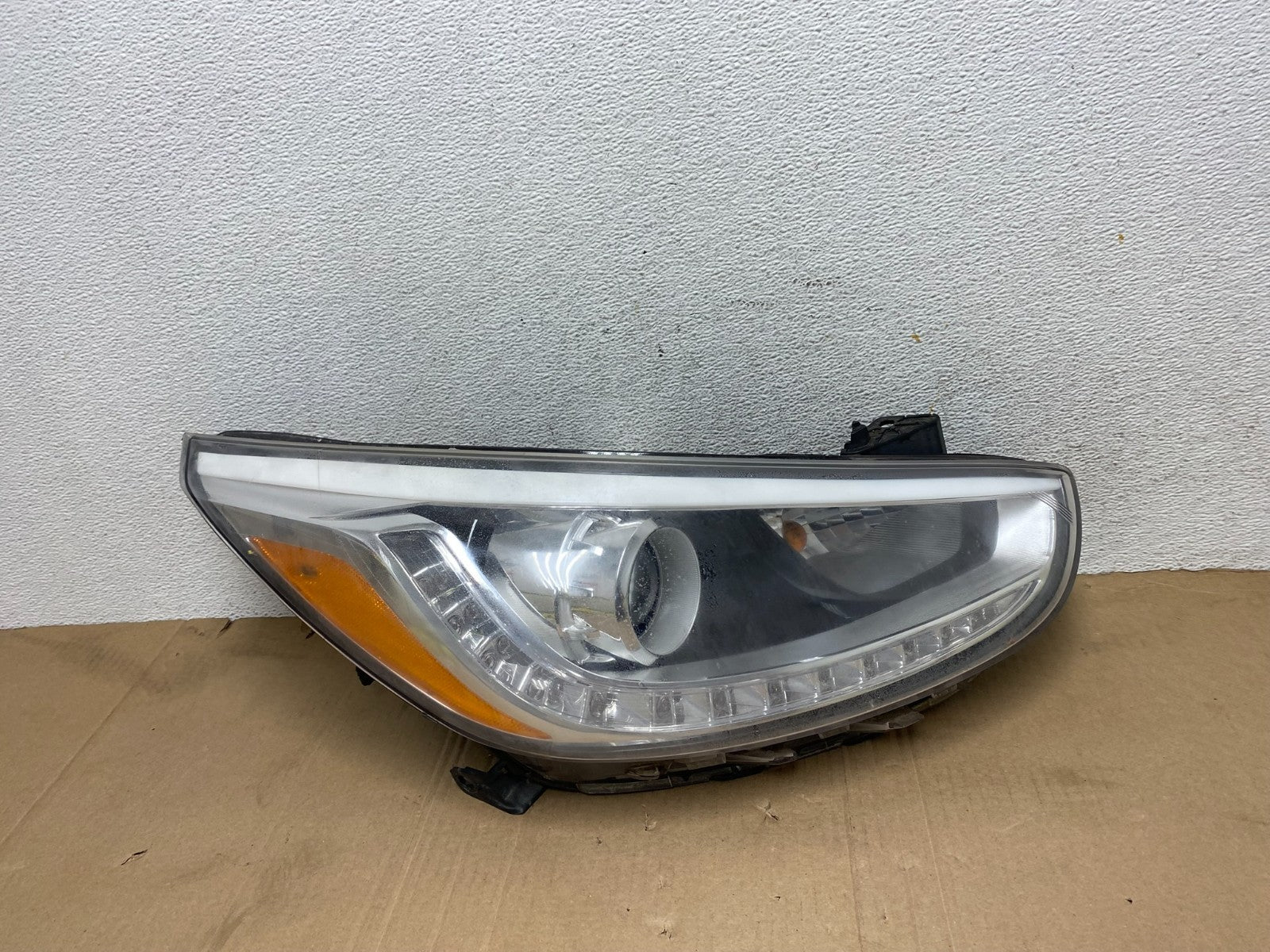 2014 to 2017 Hyundai Accent Sedan Right Passenger LED Headlight ae9091 DG0