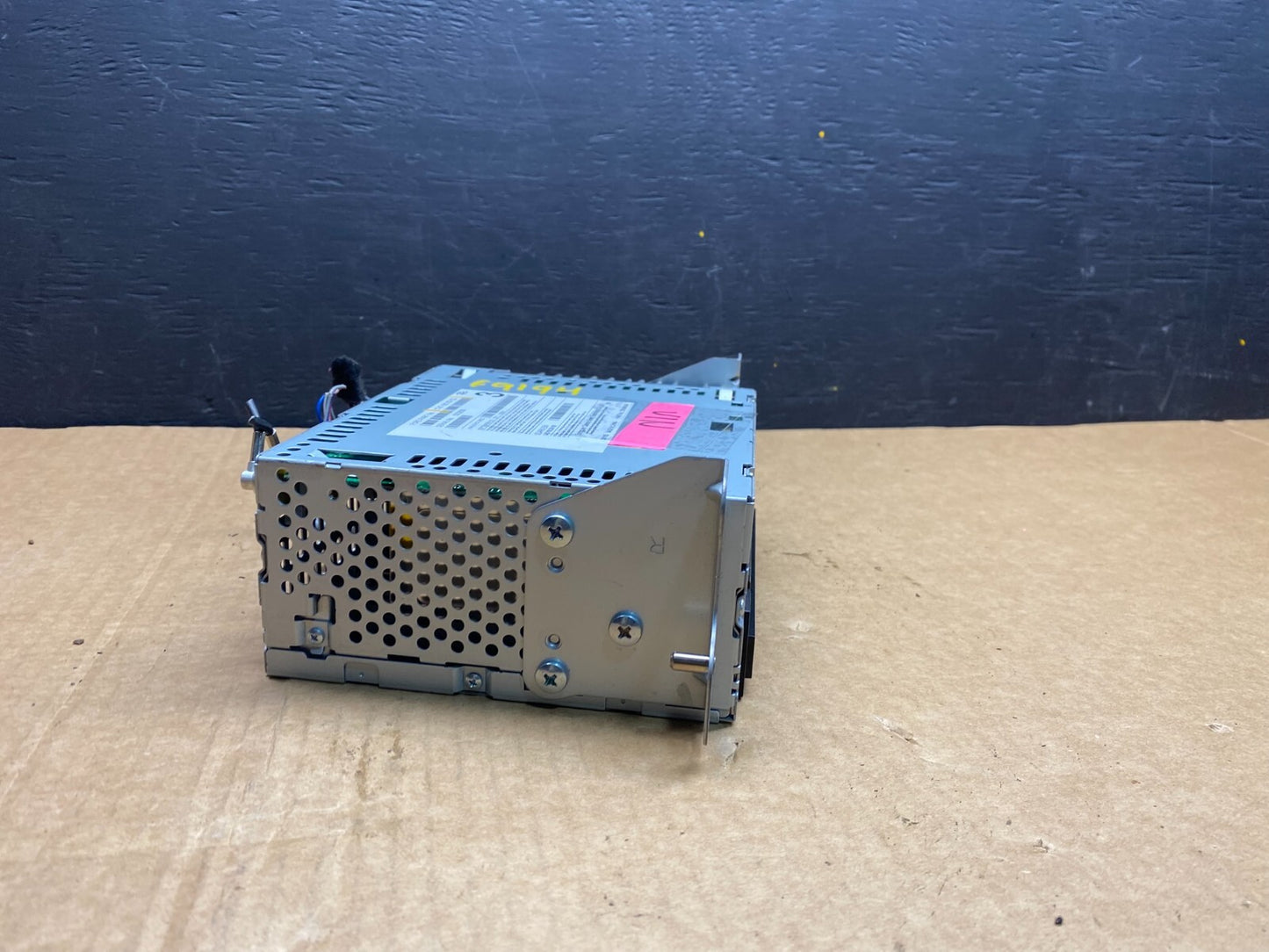 2012 to 2014 Ford Edge AM/FM Radio Reciever F9194 DG11