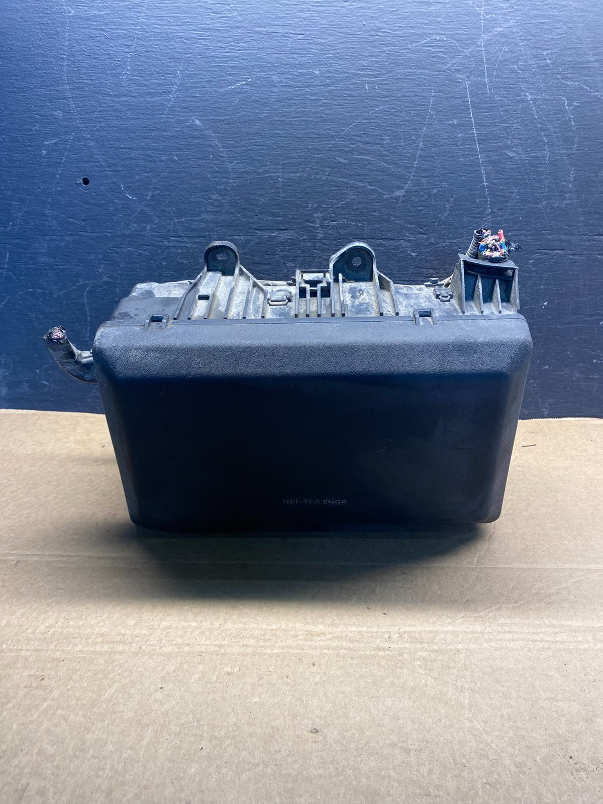 2007 to 2010 Toyota Tundra Under Hood Fuse Box Relay AF7608 DG0