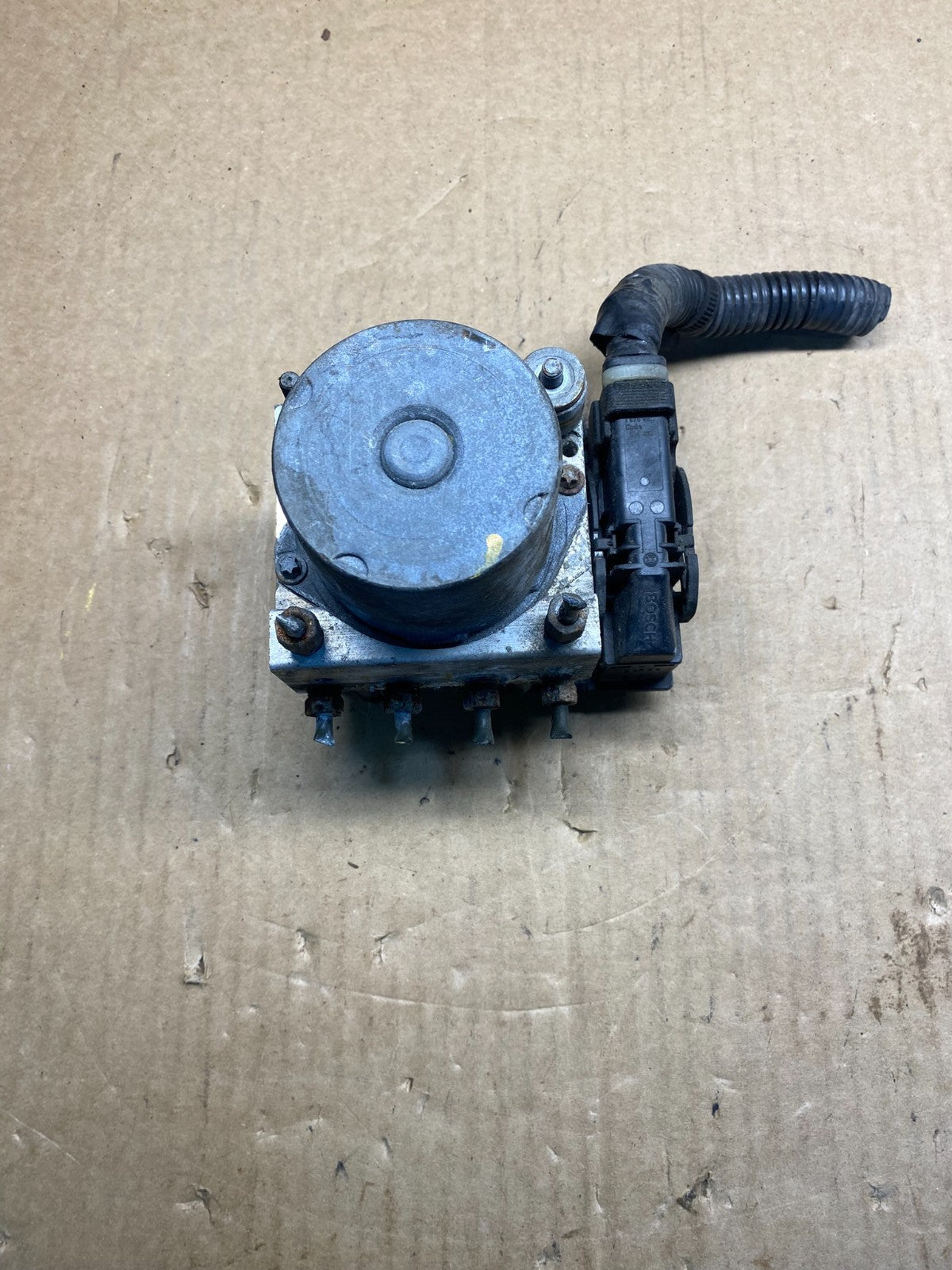 2004-2005 Subaru Forester 2.5L ABS Anti Lock Brake Pump Modulator ac7833 DG5