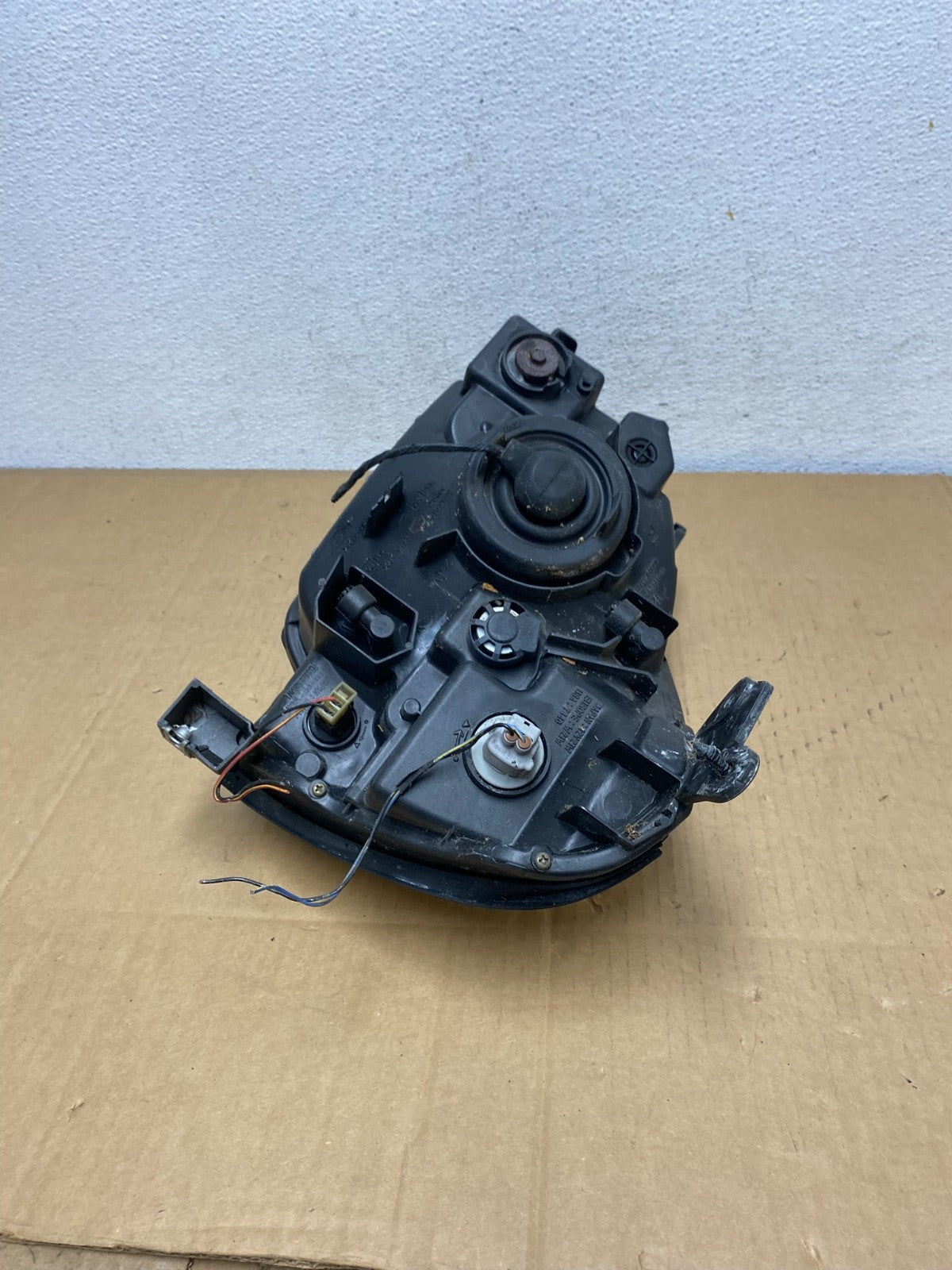 2002 to 2007 Suzuki Aerio Sedan Right Passenger RH Halogen Headlight AD0772 DG6