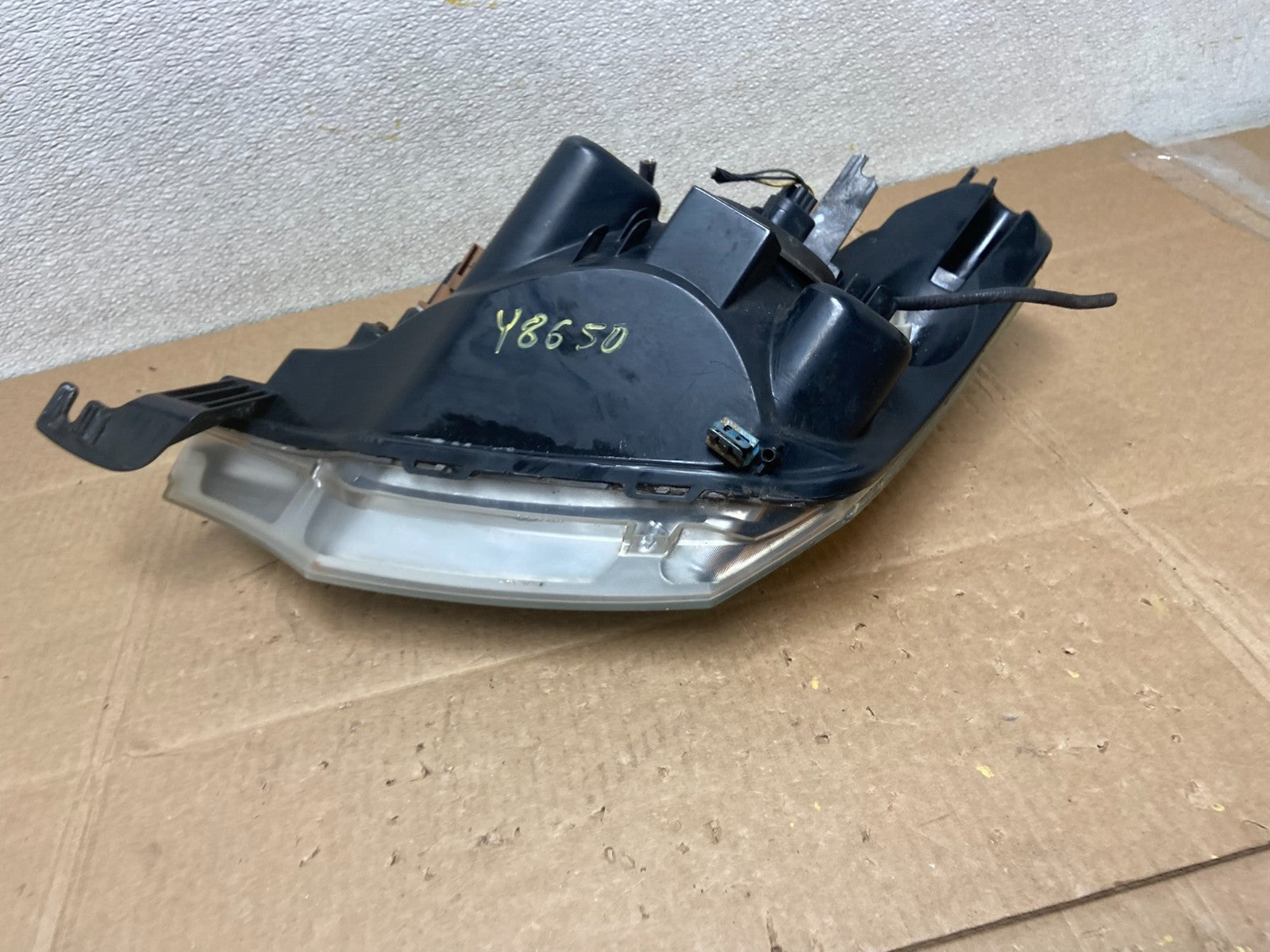 2008 2009 2010 2011 Ford Focus Right Passenger Rh Side Headlight Y8650 DW10