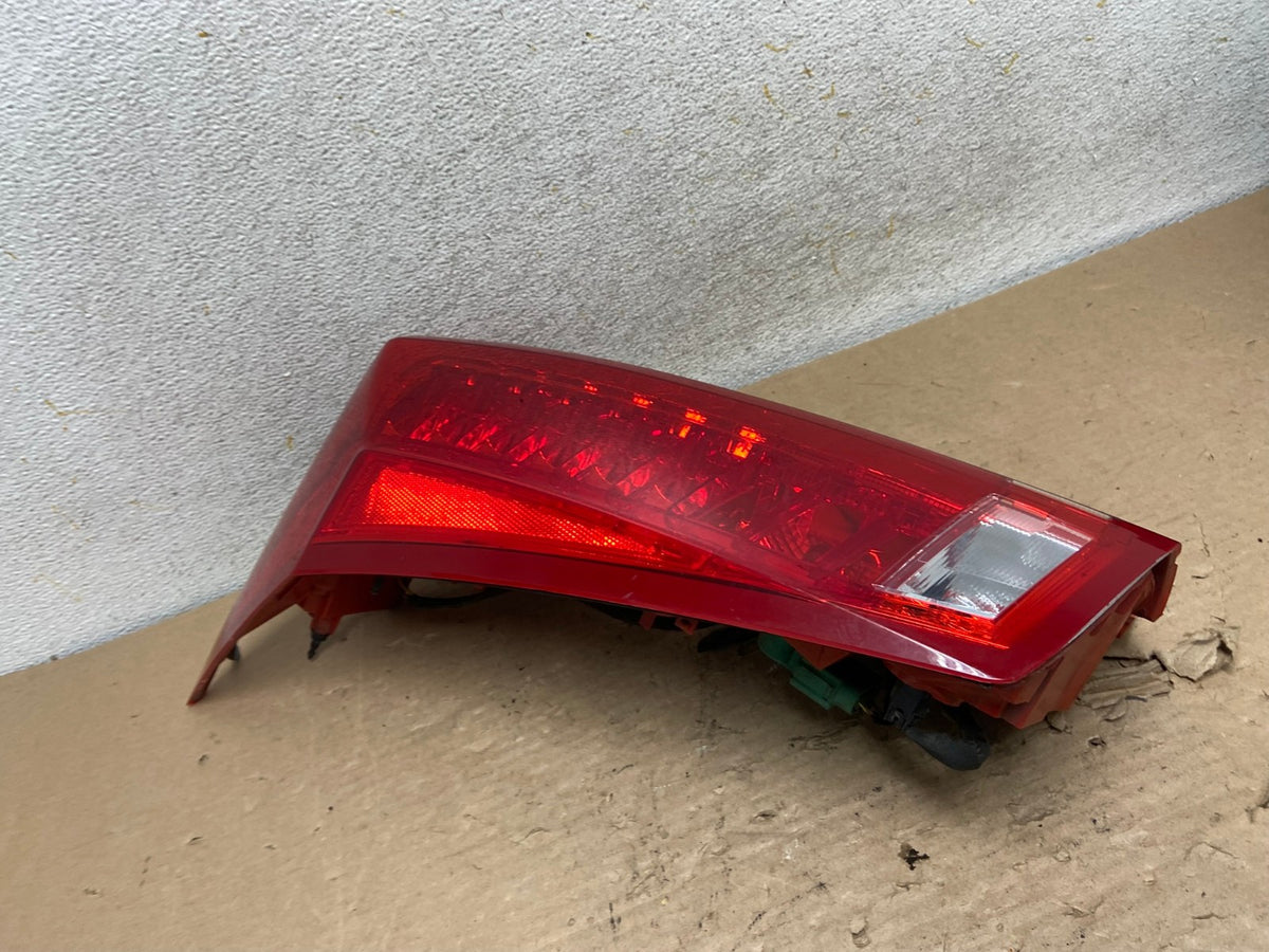 2010 to 2016 Cadillac Srx Left Driver Lh Side Tail Light AI1136 LK2