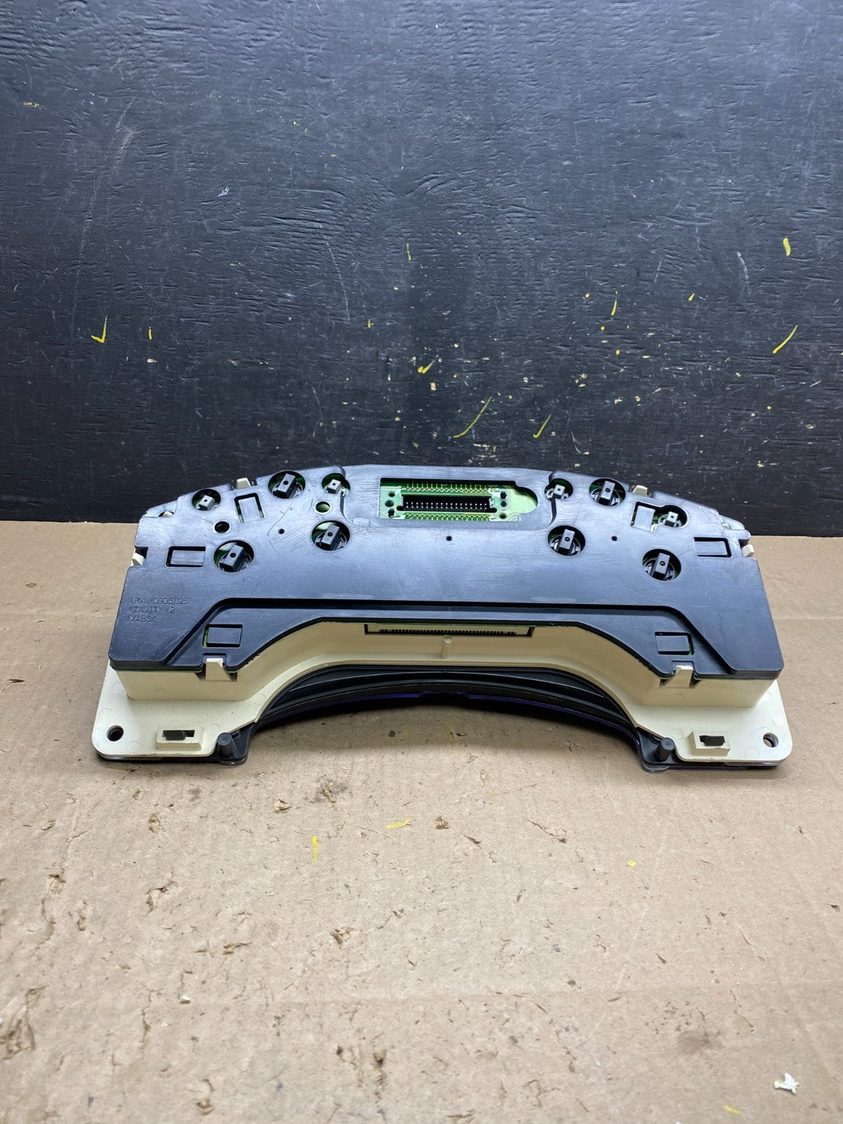 2001 to 2002 Chevrolet Express Speedometer Cluster Gauge U4764 DG7