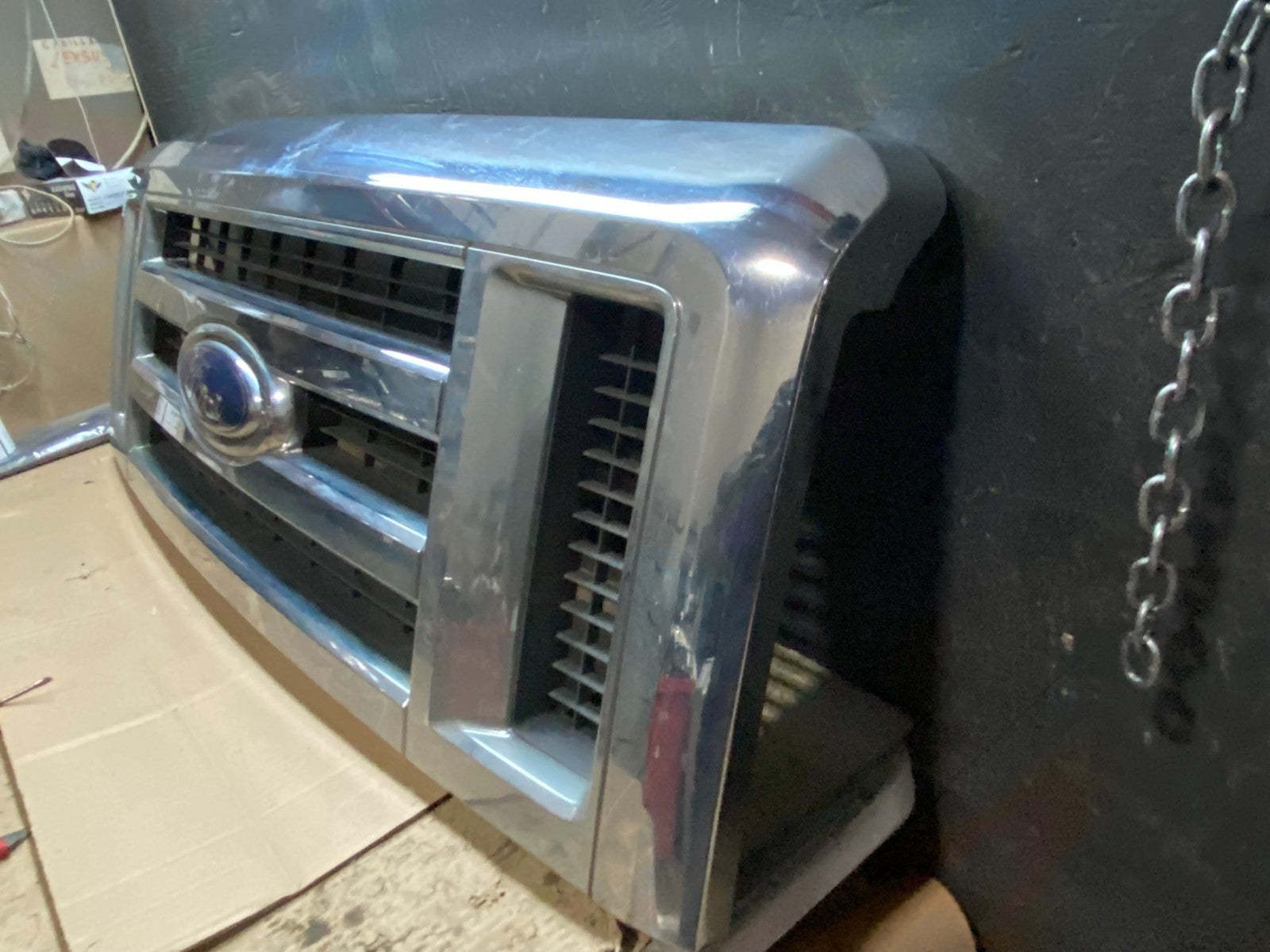 2008 to 2014 Ford Econoline E150 E250 Front Upper Chrome Grill Grille X7606 DG1