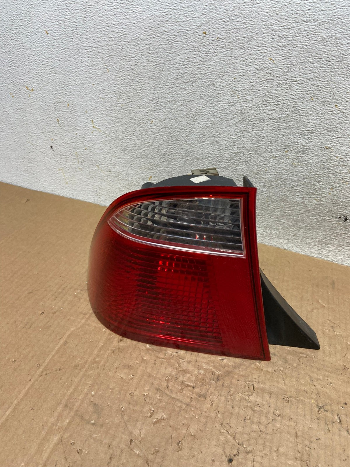 2005 2006 2007 Ford Focus Sedan Left Driver Side Tail Light AI5513 LK0